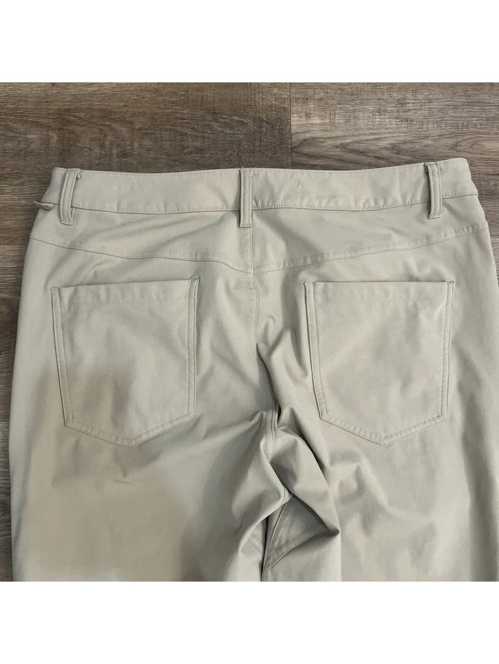 Lululemon Mens Beige Solid Casual Pants Flat Front Tapered Leg Zip Slash Pockets